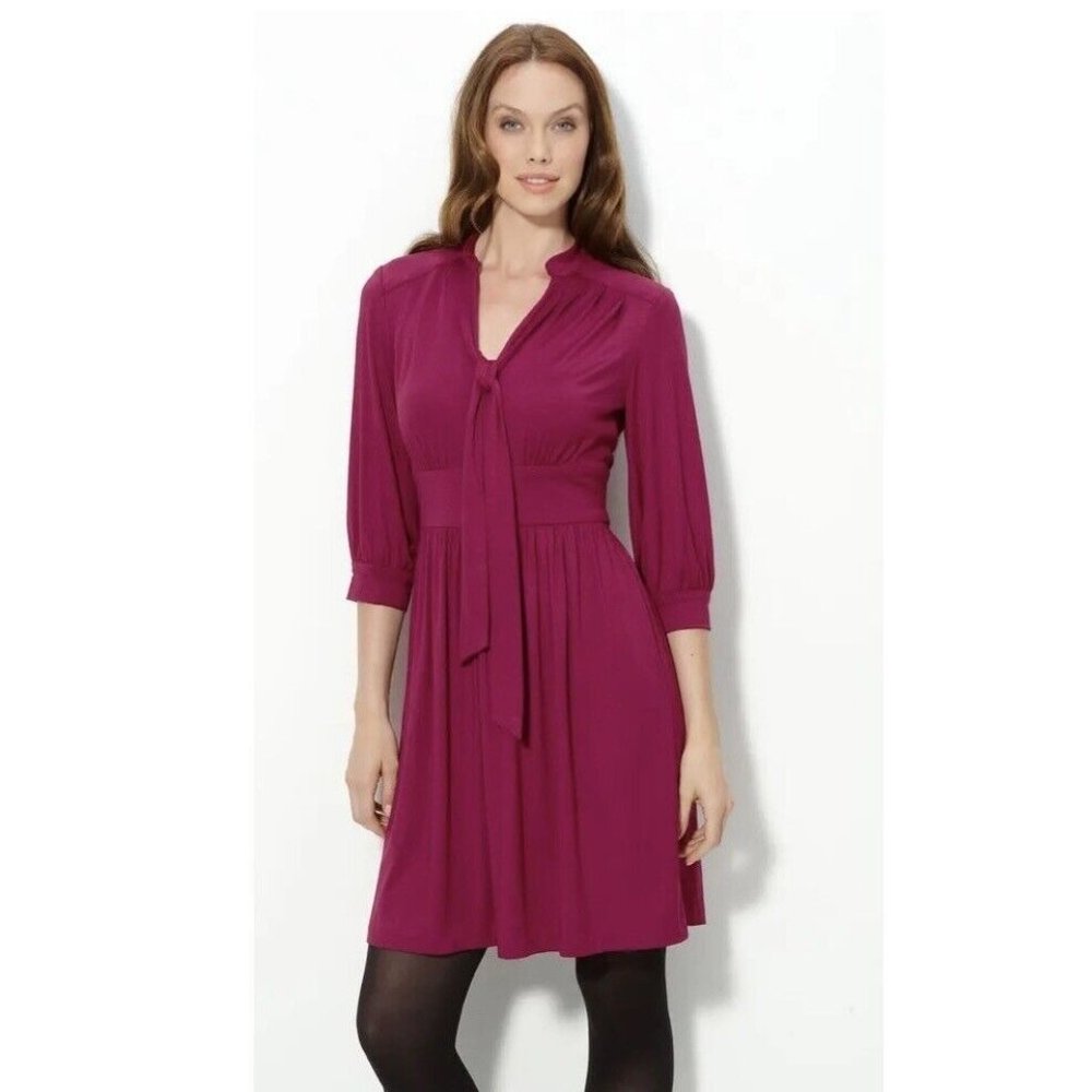 Trina Turk Seabird Knit Jersey Dress Size 8 Raspberry Pink Fluid Tie V-Neck